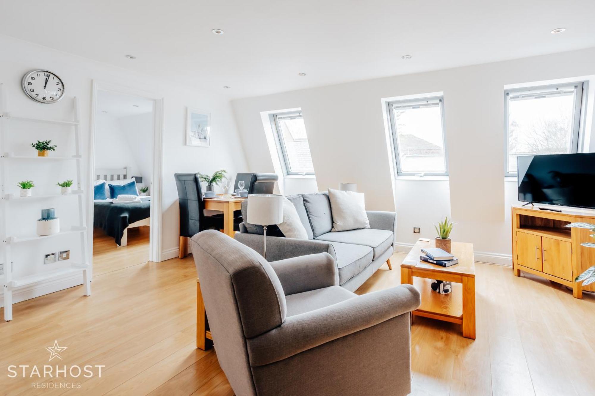 Central 3 Bed Apartment At Regents Court, Newbury Newbury  Exteriér fotografie