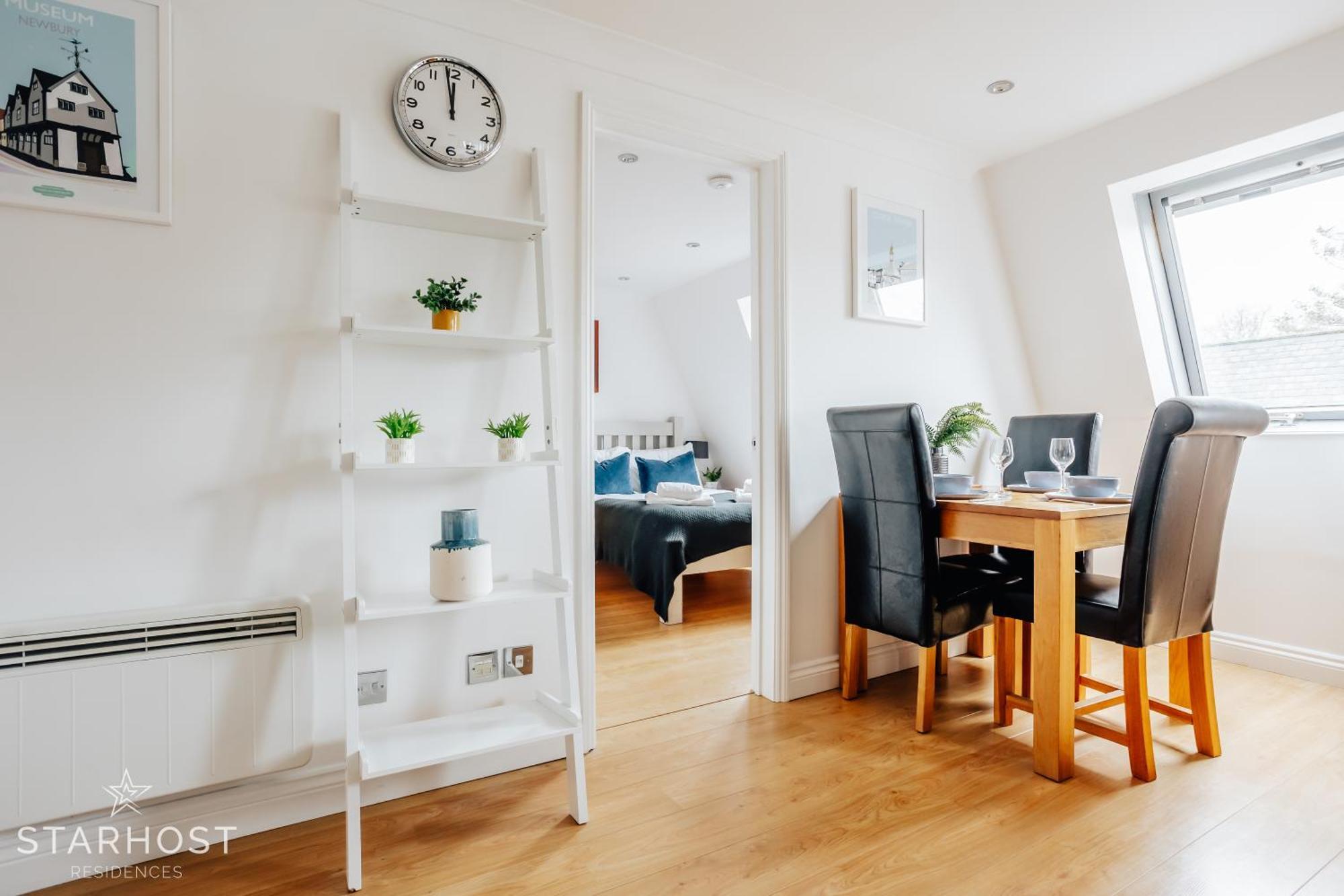 Central 3 Bed Apartment At Regents Court, Newbury Newbury  Exteriér fotografie