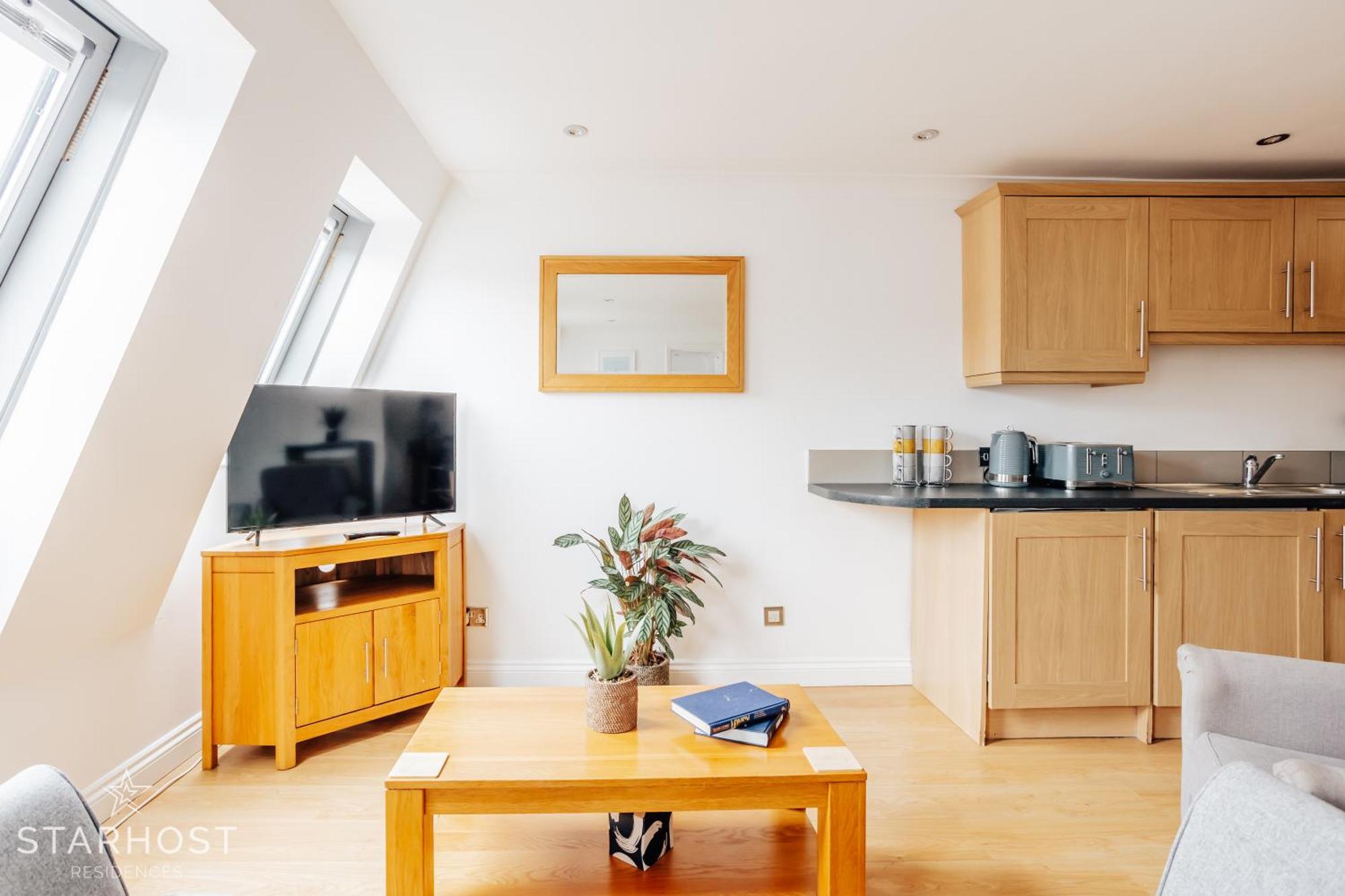 Central 3 Bed Apartment At Regents Court, Newbury Newbury  Exteriér fotografie