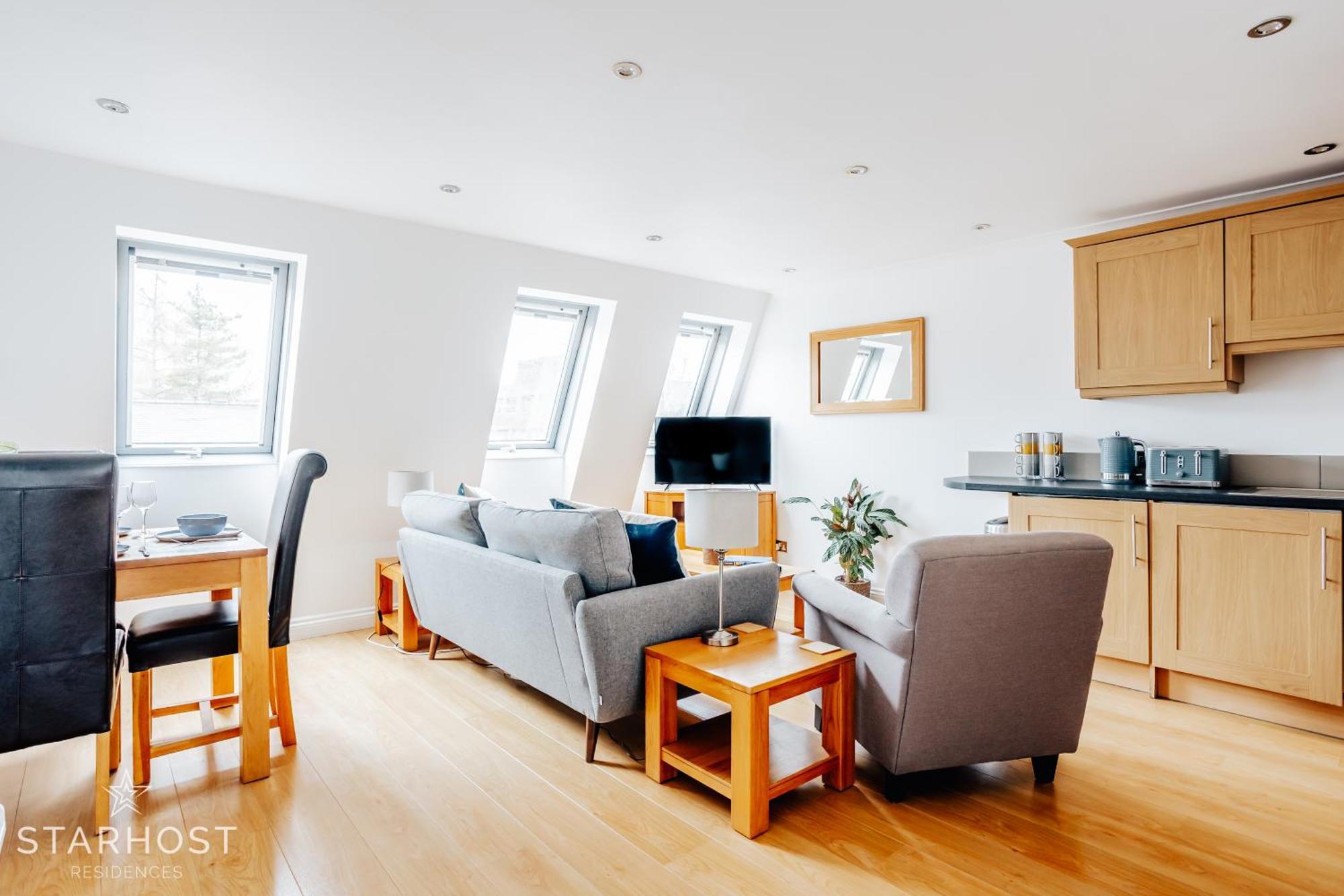 Central 3 Bed Apartment At Regents Court, Newbury Newbury  Exteriér fotografie