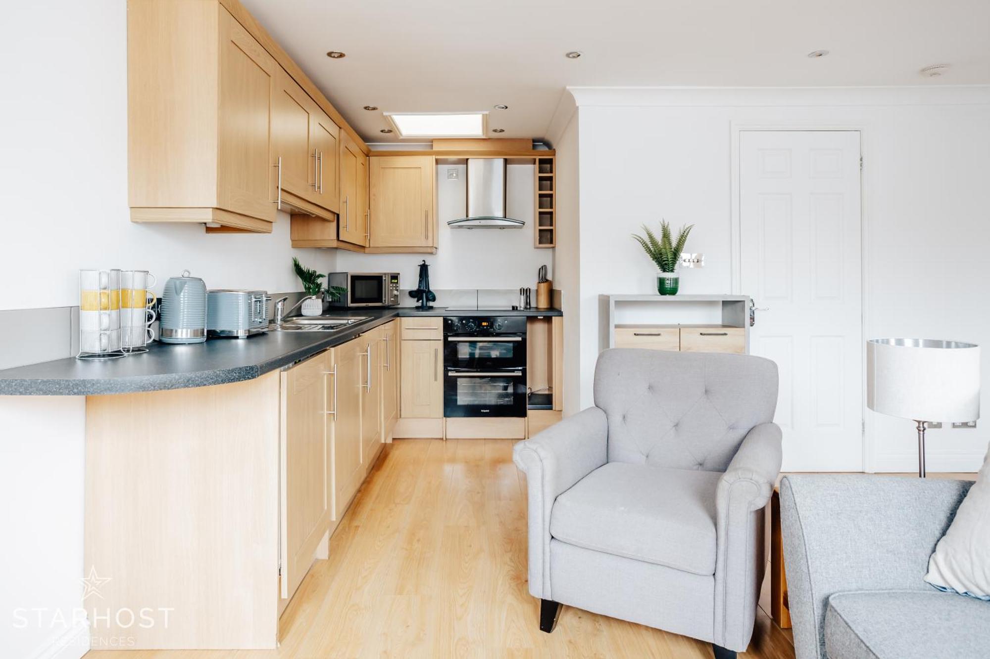 Central 3 Bed Apartment At Regents Court, Newbury Newbury  Exteriér fotografie